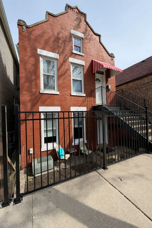 2142 W 18th Street, Chicago, IL 60608