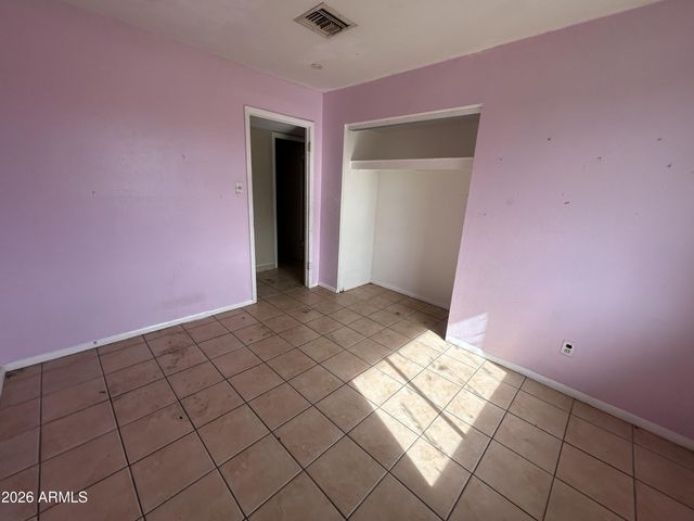 6438 W MONTEBELLO Avenue, Glendale, AZ 85301