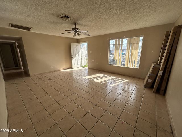 6438 W MONTEBELLO Avenue, Glendale, AZ 85301