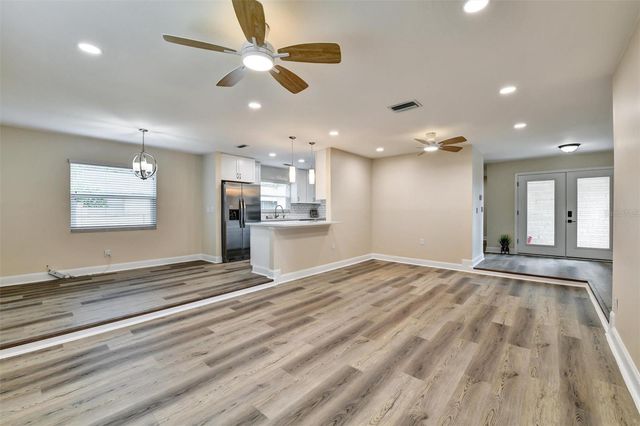 8403 LOPEZ DRIVE, Tampa, FL 33615