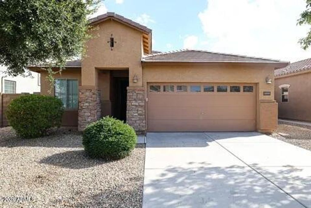 18009 W SUNNYSLOPE Lane, Waddell, AZ 85355
