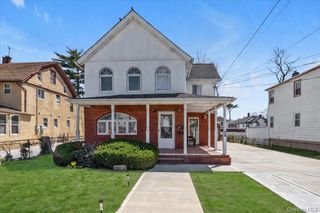 38 5th Street, Valley Stream, NY 11581