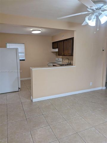 6425 SW 22nd St 6425, Miramar, FL 33023