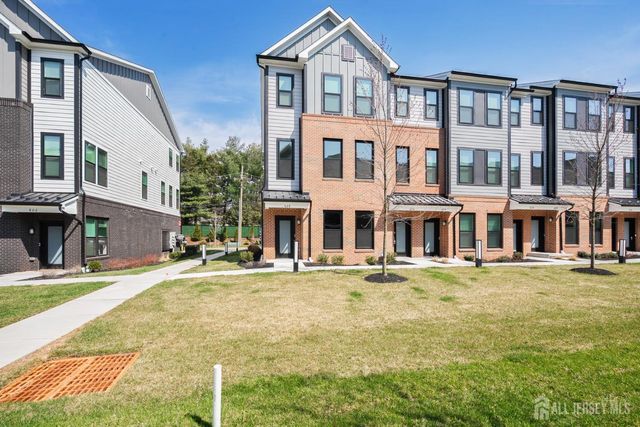 628 Sadie Circle, New Brunswick, NJ 08901