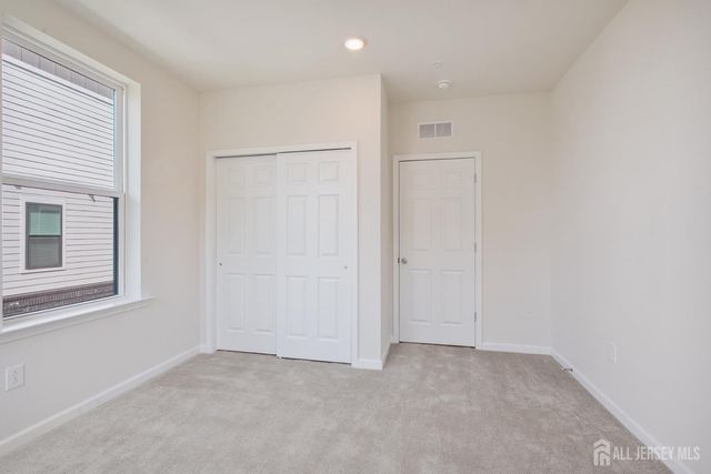 628 Sadie Circle, New Brunswick, NJ 08901