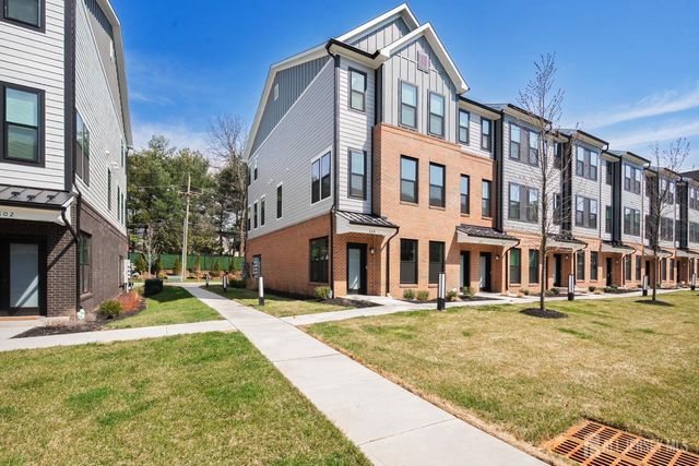 628 Sadie Circle, New Brunswick, NJ 08901