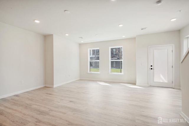 628 Sadie Circle, New Brunswick, NJ 08901