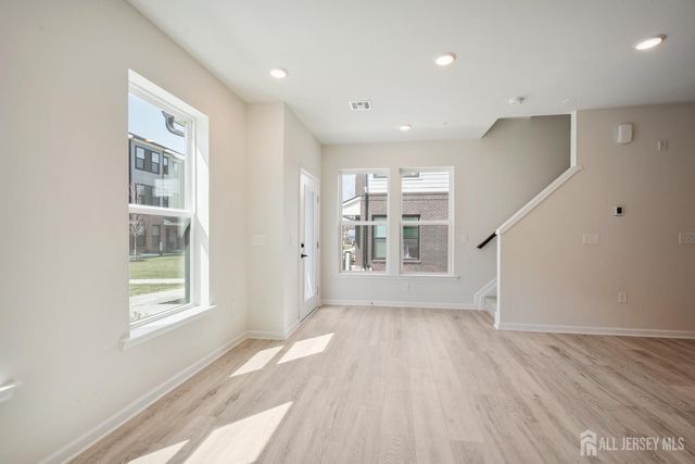 628 Sadie Circle, New Brunswick, NJ 08901