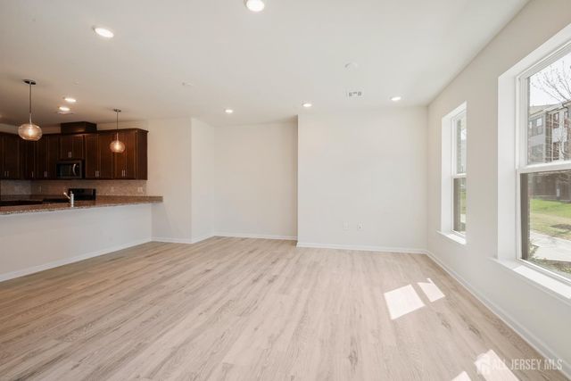 628 Sadie Circle, New Brunswick, NJ 08901