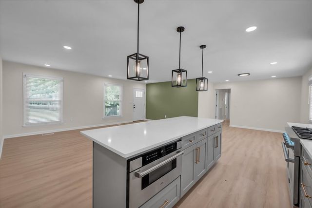 7320 Coronado Ct, Nashville, TN 37221