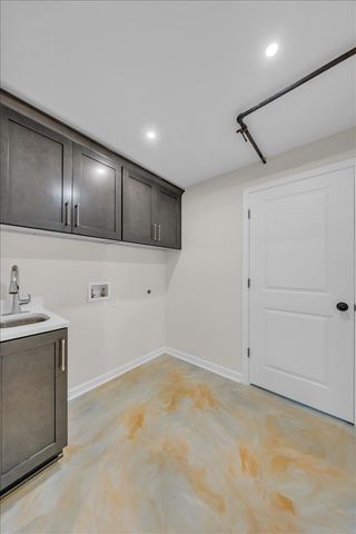 7320 Coronado Ct, Nashville, TN 37221