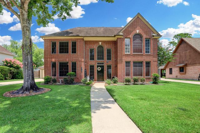 1611 Falcon Ridge Boulevard, Friendswood, TX 77546