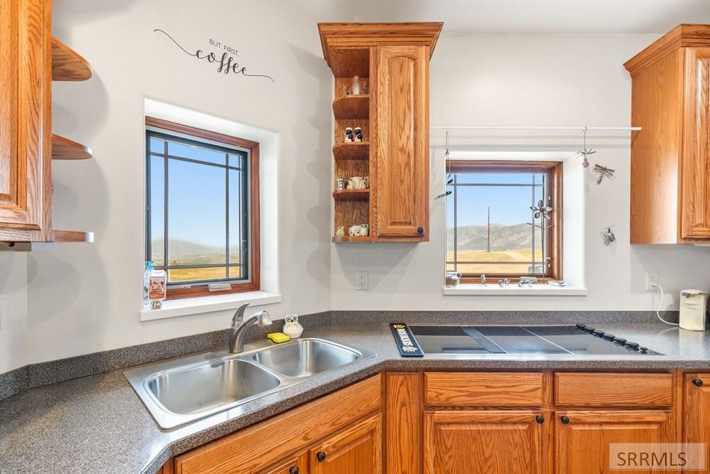 Image 10 of property listing at 2220 Aspen Hollow Rd, Bedford, WY 83112