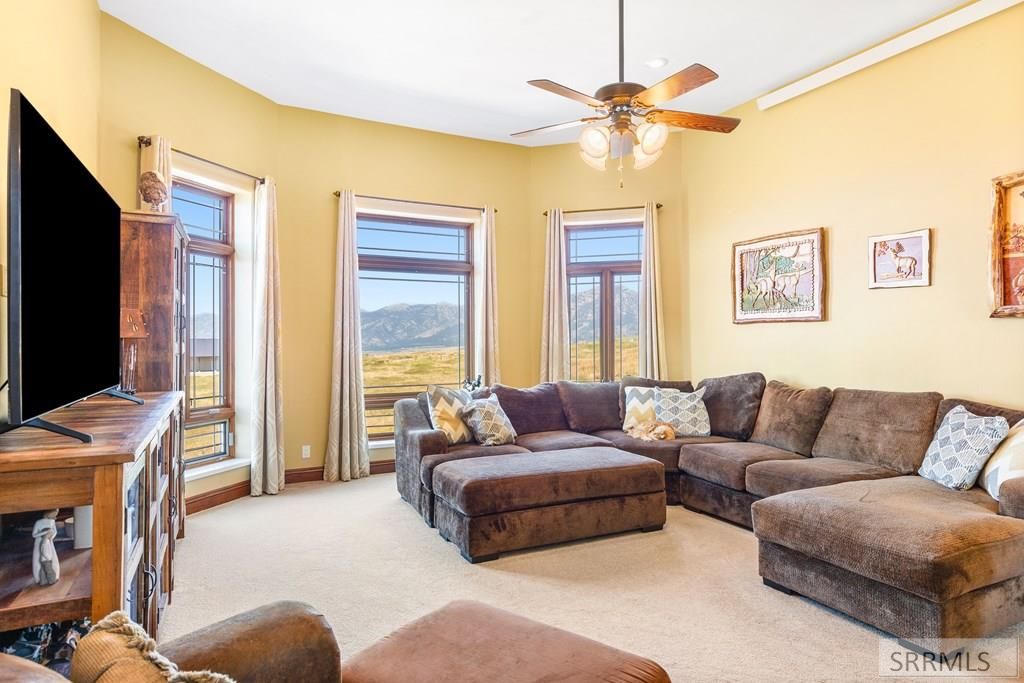 Image 21 of property listing at 2220 Aspen Hollow Rd, Bedford, WY 83112