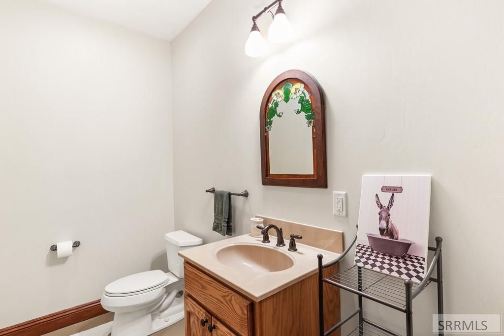 Image 27 of property listing at 2220 Aspen Hollow Rd, Bedford, WY 83112