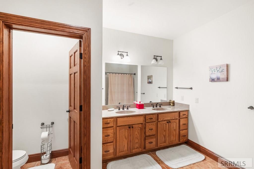 Image 31 of property listing at 2220 Aspen Hollow Rd, Bedford, WY 83112
