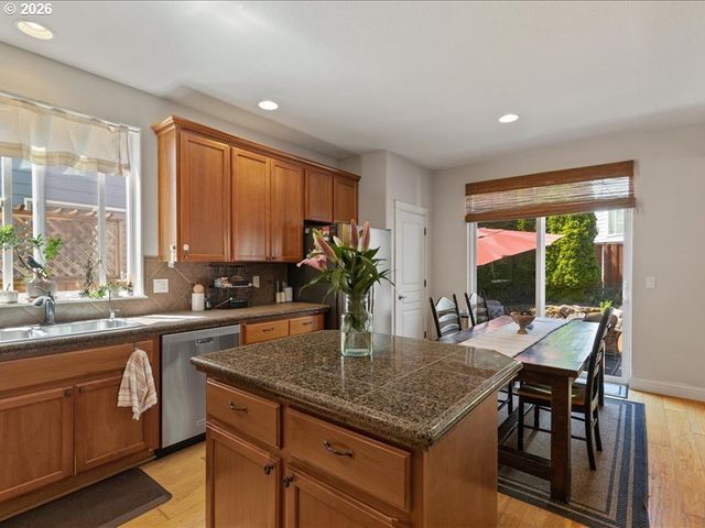23713 Sw SANDERS Ter, Sherwood, OR 97140