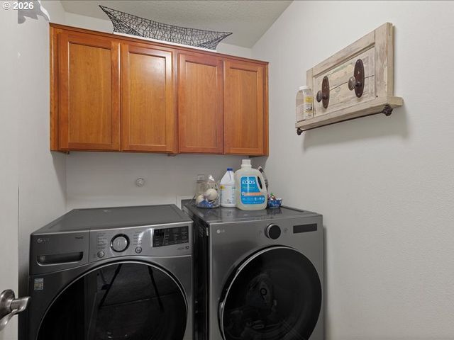 23713 Sw SANDERS Ter, Sherwood, OR 97140