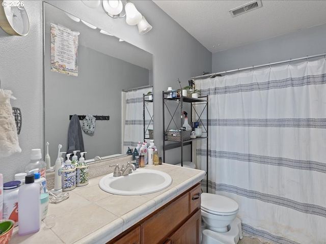 23713 Sw SANDERS Ter, Sherwood, OR 97140