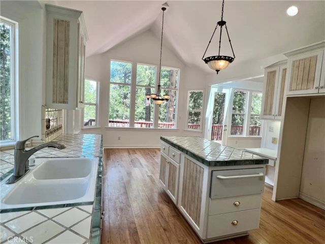 473 Annandale Drive, Lake Arrowhead, CA 92352