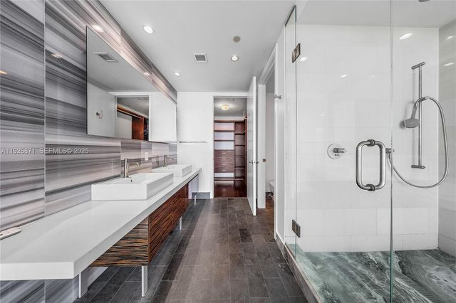 1100 Biscayne Blvd 3103, Miami, FL 33132