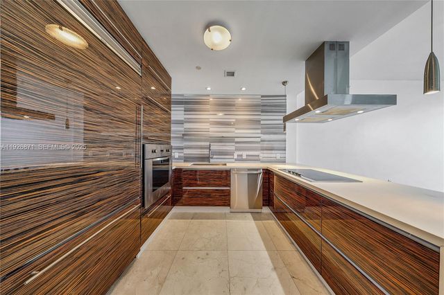 1100 Biscayne Blvd 3103, Miami, FL 33132