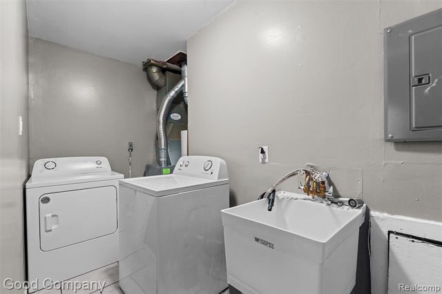 13046 Sherman Avenue, Warren, MI 48089