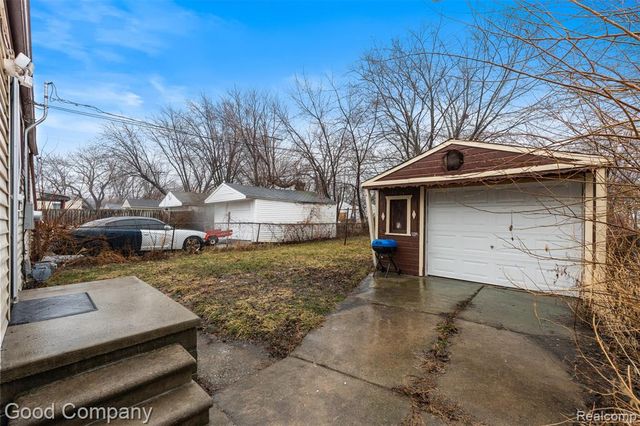 13046 Sherman Avenue, Warren, MI 48089