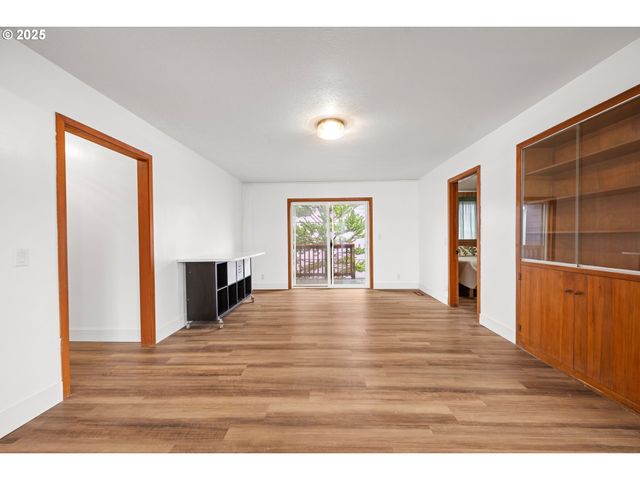 321 N HOLLADAY Dr, Seaside, OR 97138