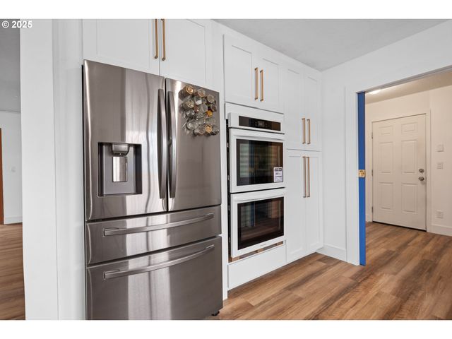 321 N HOLLADAY Dr, Seaside, OR 97138