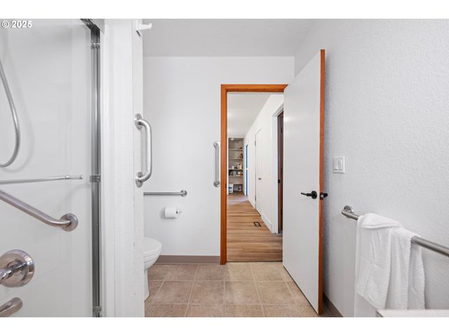 321 N HOLLADAY Dr, Seaside, OR 97138