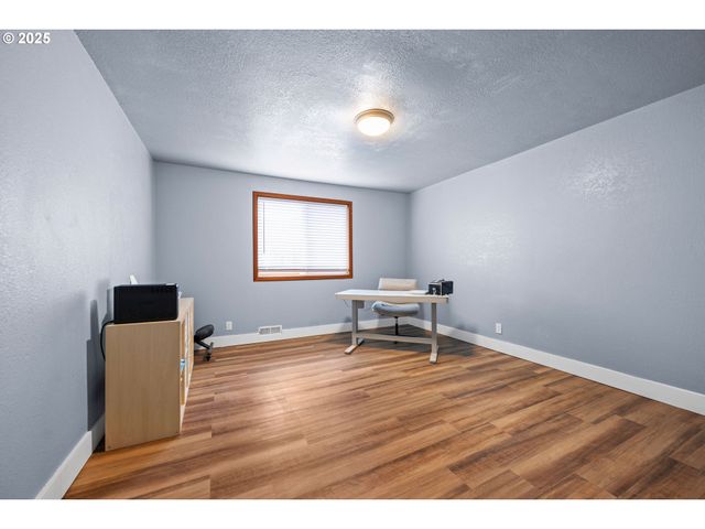 321 N HOLLADAY Dr, Seaside, OR 97138