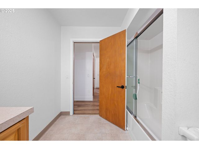 321 N HOLLADAY Dr, Seaside, OR 97138