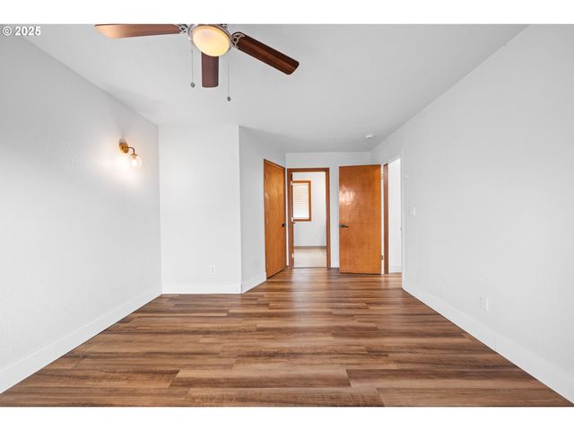 321 N HOLLADAY Dr, Seaside, OR 97138