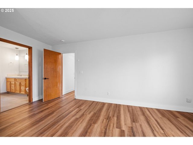 321 N HOLLADAY Dr, Seaside, OR 97138