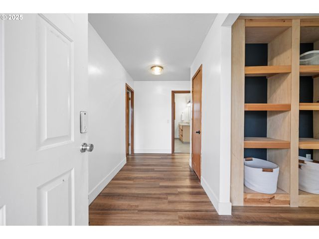 321 N HOLLADAY Dr, Seaside, OR 97138