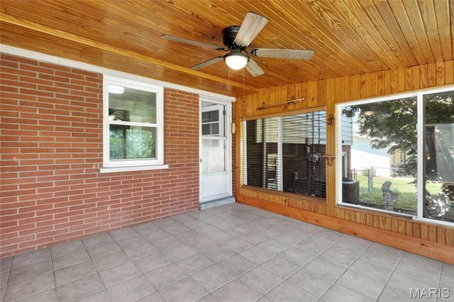 37 Briarwood Drive, Belleville, IL 62223