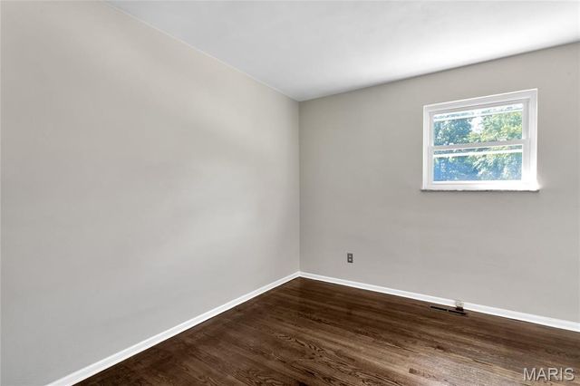 37 Briarwood Drive, Belleville, IL 62223