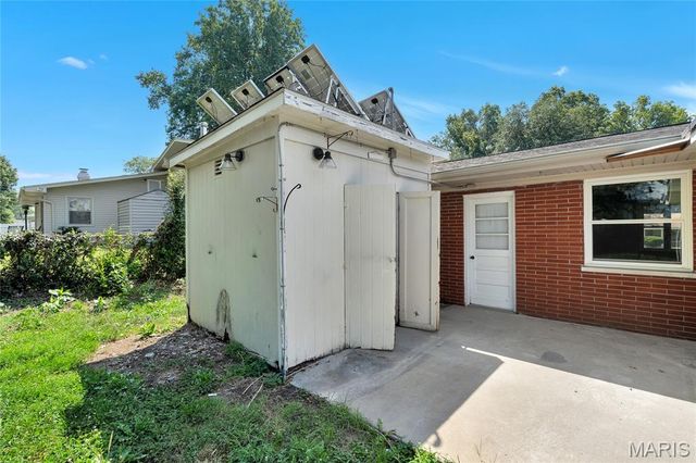 37 Briarwood Drive, Belleville, IL 62223