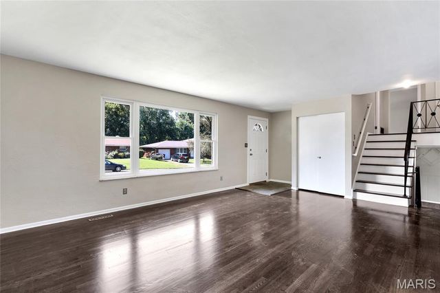 37 Briarwood Drive, Belleville, IL 62223