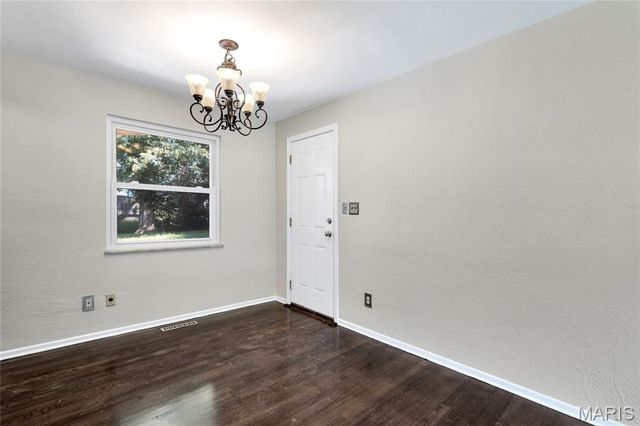 37 Briarwood Drive, Belleville, IL 62223