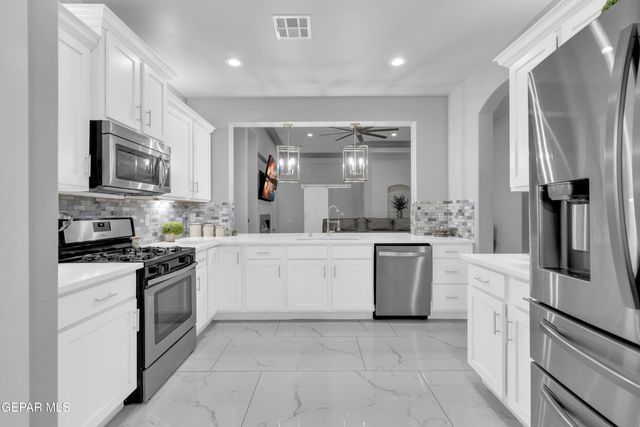 5501 Grove Drive, Sunland Park, NM 88063