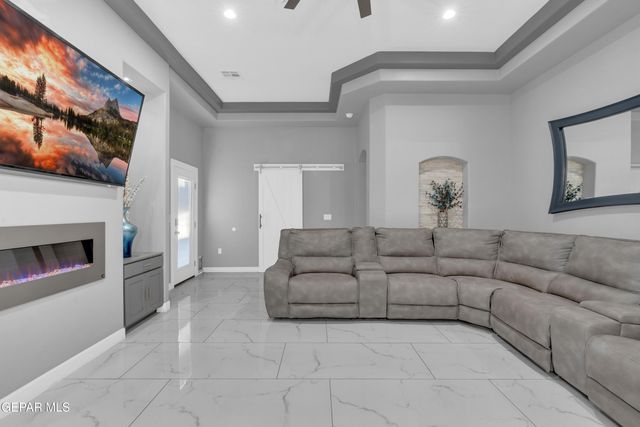 5501 Grove Drive, Sunland Park, NM 88063