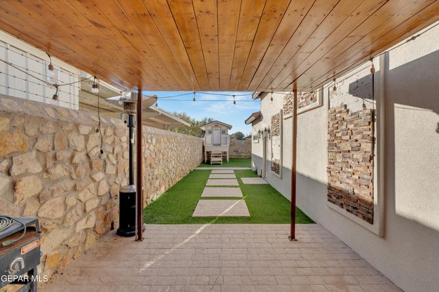 5501 Grove Drive, Sunland Park, NM 88063