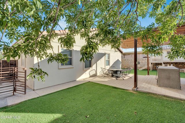 5501 Grove Drive, Sunland Park, NM 88063