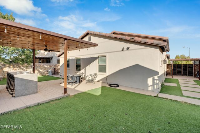 5501 Grove Drive, Sunland Park, NM 88063