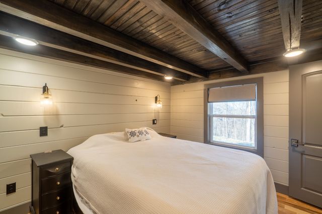 340 Oak Dr, Smithville, TN 37166