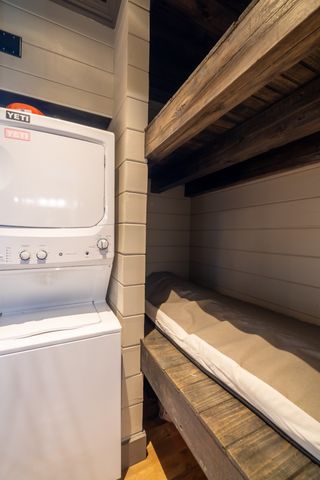 340 Oak Dr, Smithville, TN 37166