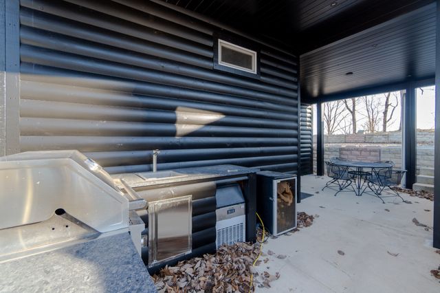 340 Oak Dr, Smithville, TN 37166