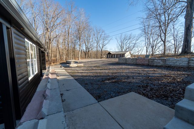 340 Oak Dr, Smithville, TN 37166